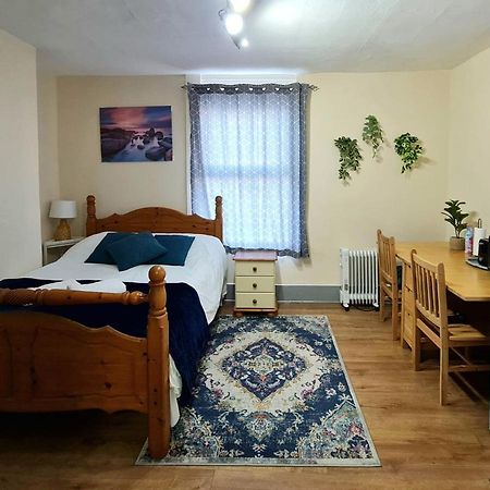 Lovely Private Room Near Central Londyn Zewnętrze zdjęcie