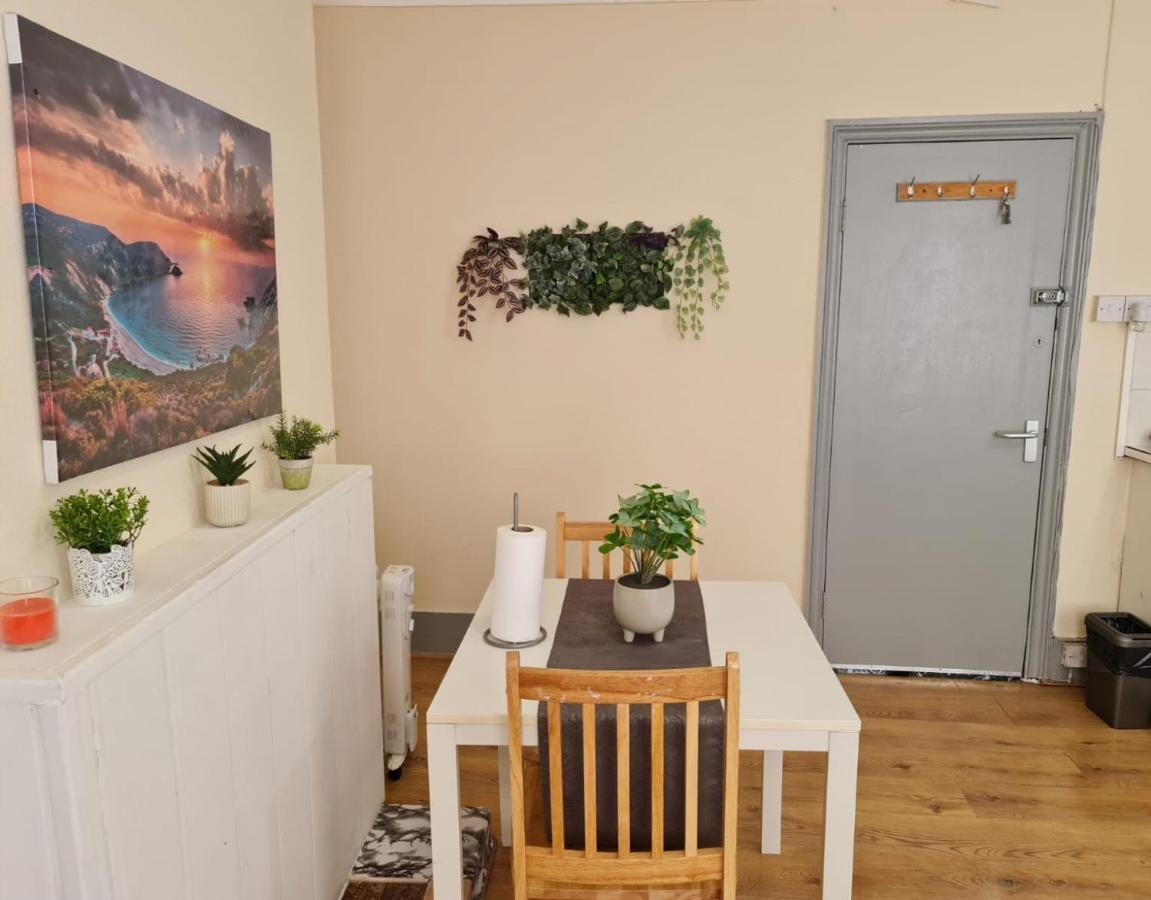 Lovely Private Room Near Central Londyn Zewnętrze zdjęcie
